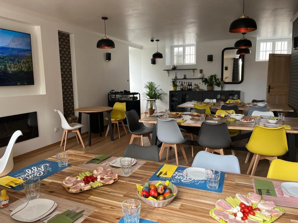 La Maison Des Amis En Normandie Pontfarcy Zewnętrze zdjęcie